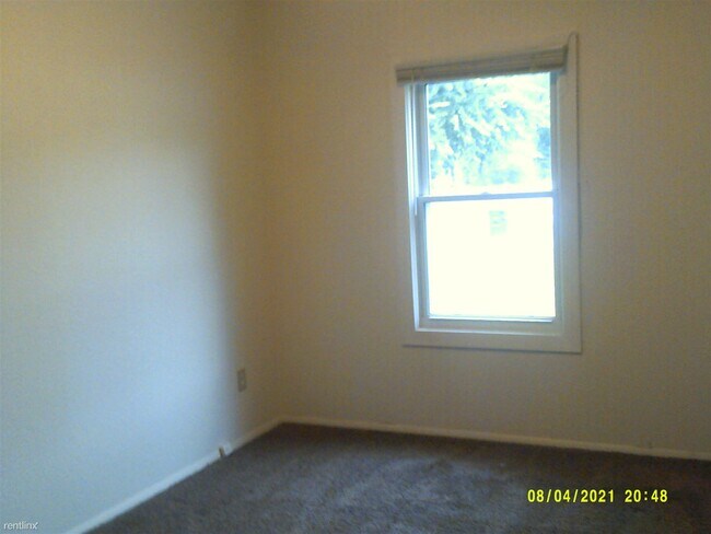 Building Photo - 2 br, 1 bath Duplex - 707 S 17th St