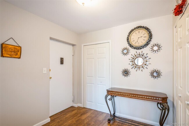 Foto del edificio - 138 Country Club Ln