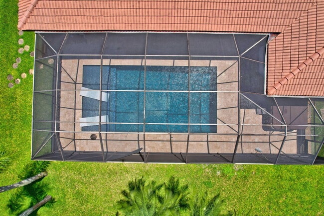 Foto del edificio - 10099 Canoe Brook Cir