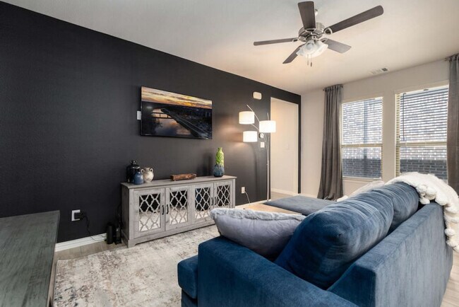 Foto del edificio - 6704 Farsight Dr