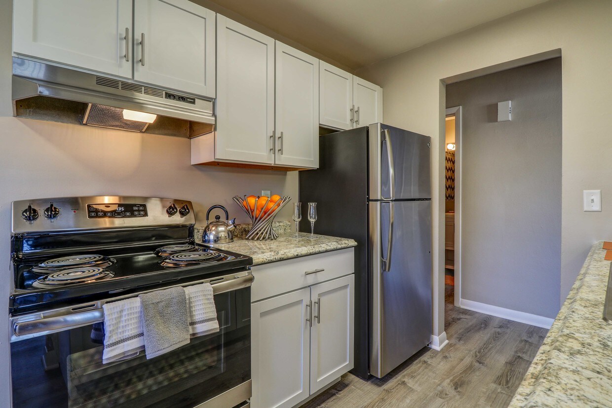 5 Adeline Cir, Madison, WI 53713 Apartments in Madison, WI