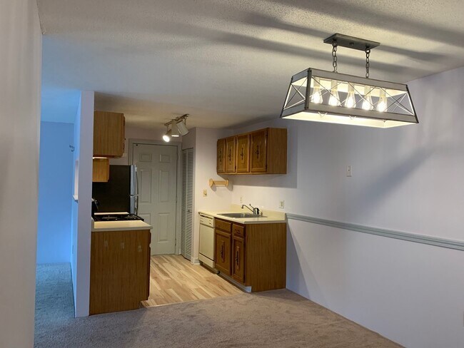 Building Photo - 36 Walden Dr