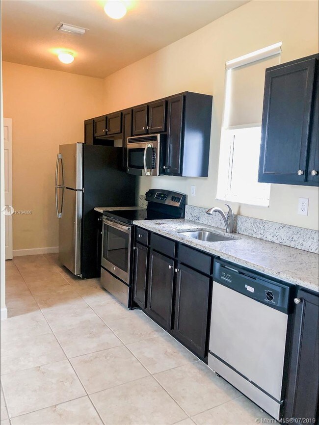 Foto del edificio - 16705 SW 95th St