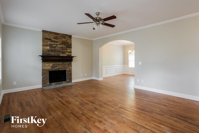 Building Photo - 5975 Windsor Creek Dr