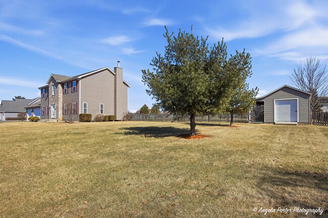 Foto del edificio - 9312 Nicholas Ln