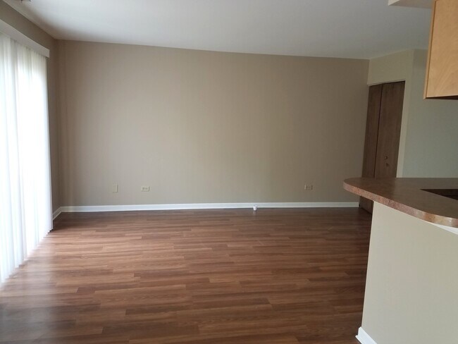 Building Photo - 3322 Huntington Ln
