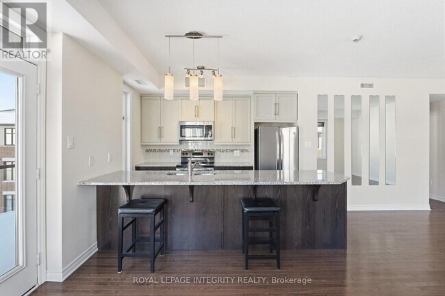 Building Photo - 180 Guelph Private