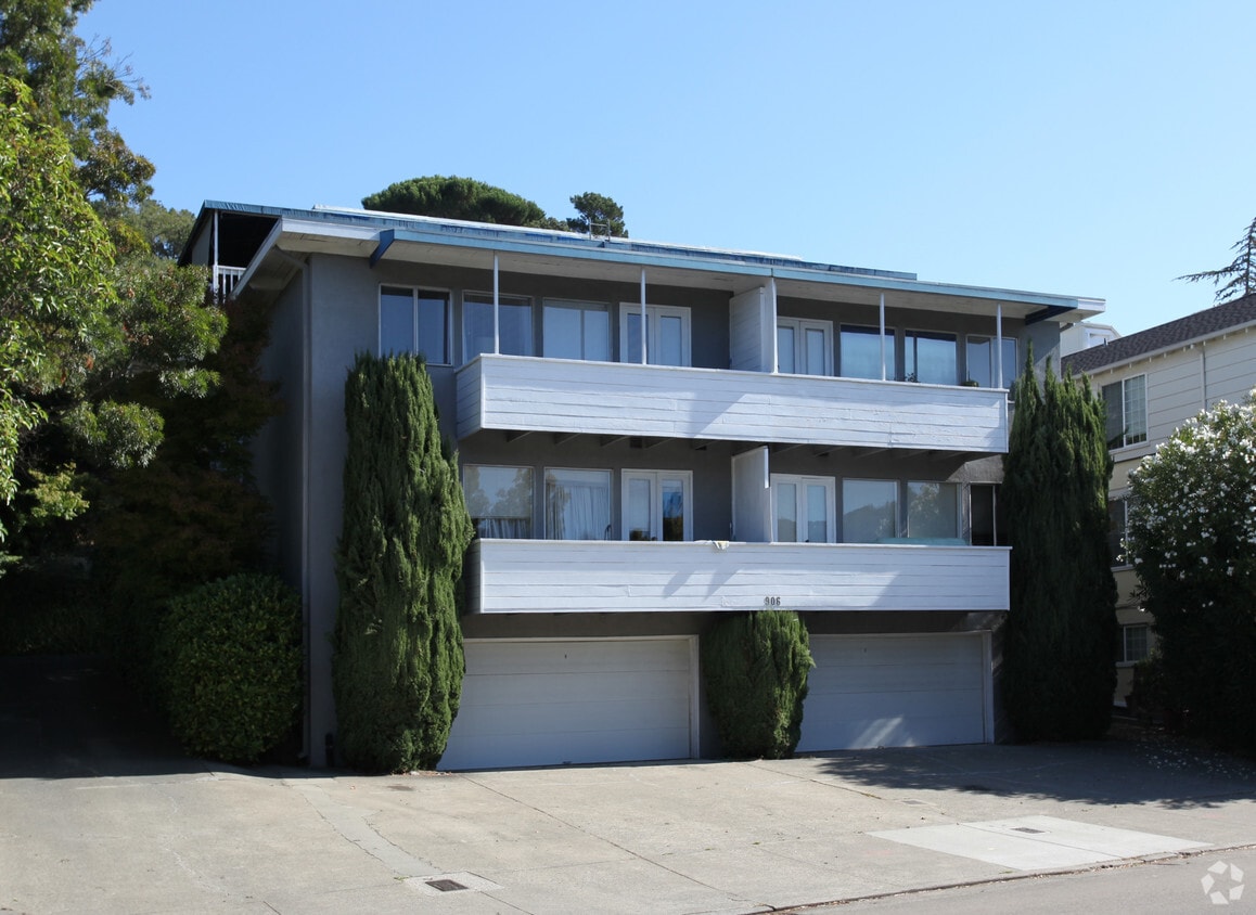 Primary Photo - 906 Sir Francis Drake Blvd