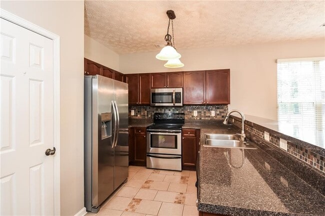Foto del edificio - 4049 Hill Station Ct