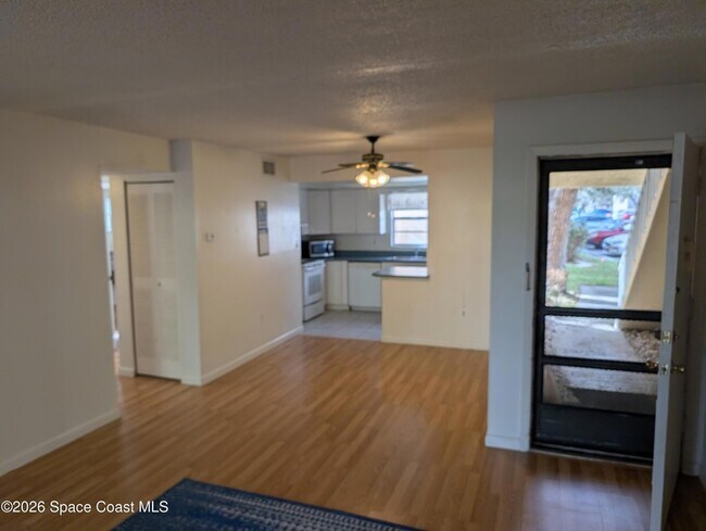 Building Photo - 3135 Shady Dell Ln