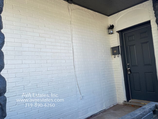 Building Photo - 104 N Glendale Ave