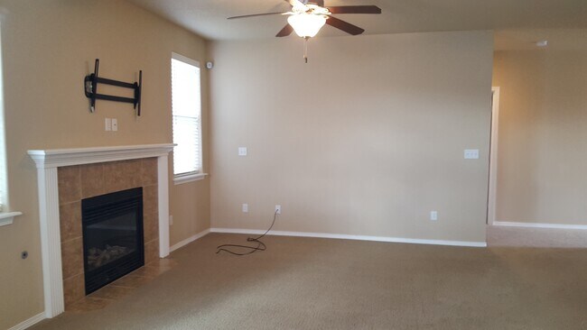 Foto del edificio - 6308 Ochoco Ln