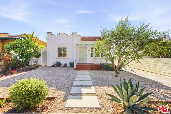 Foto del edificio - 6743 Arlington Ave