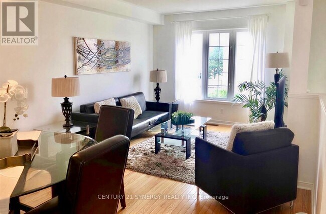 Photo du bâtiment - 5055 Heatherleigh Ave