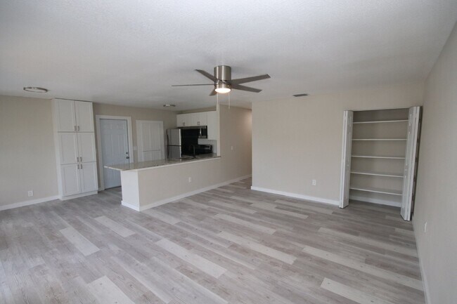 Foto del edificio - Remodeled 3BD/2BA ranch home in Sun City C...