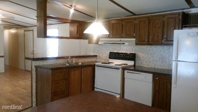 Building Photo - 207 Swearing Creek Rd