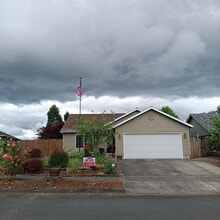 Building Photo - 1239 Briar Rd