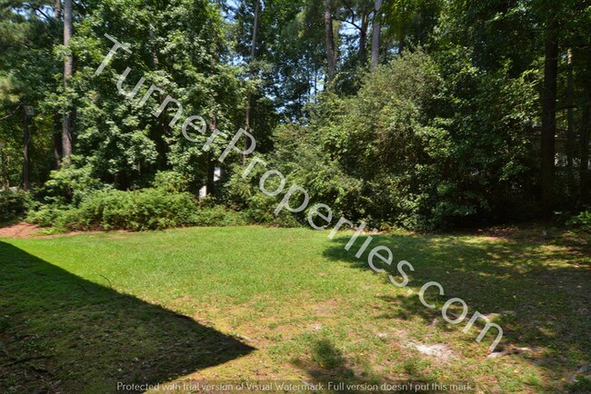 Building Photo - Neat 2 Bedroom Apartment in NE Columbia