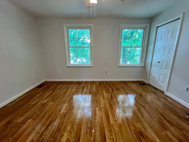 Building Photo - Gorgeous 3-Bedroom Townhome in Downingtown...