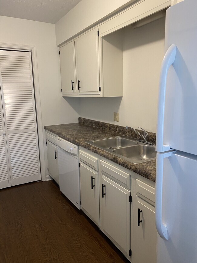 Foto del edificio - 514 Deer Lick Pl