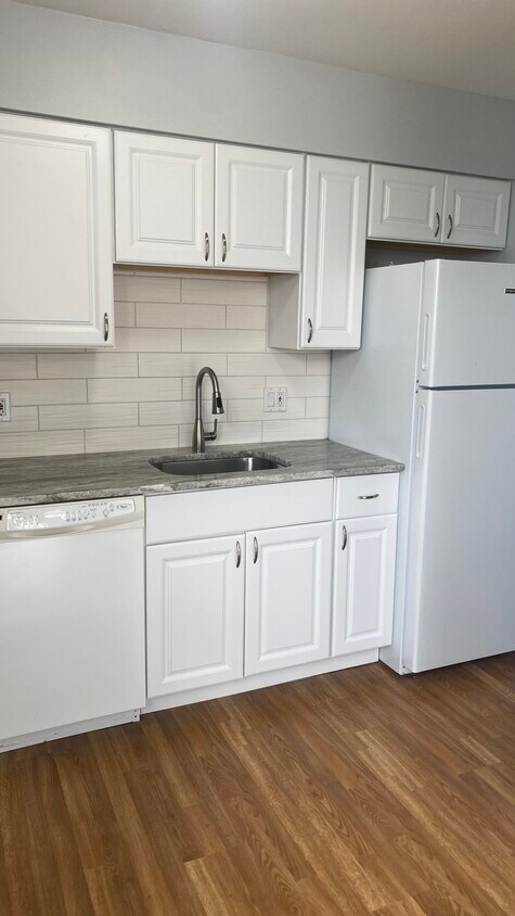 Kitchen - 1623 Cass Lake Rd