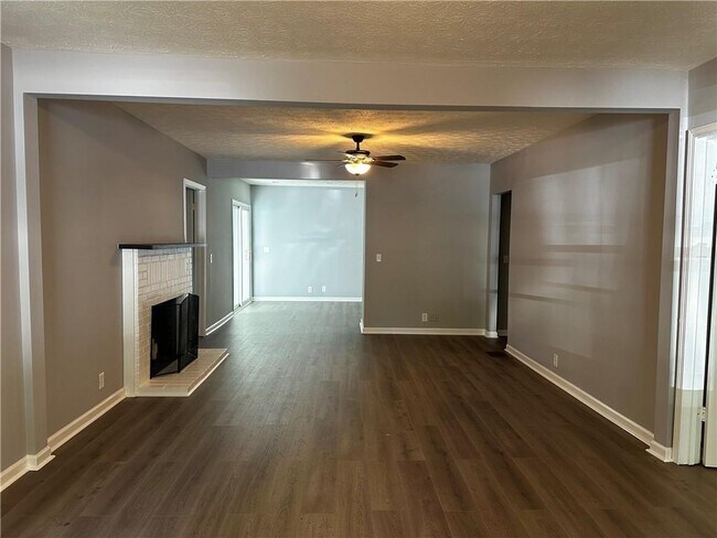 Foto del edificio - 10790 Waters Rd