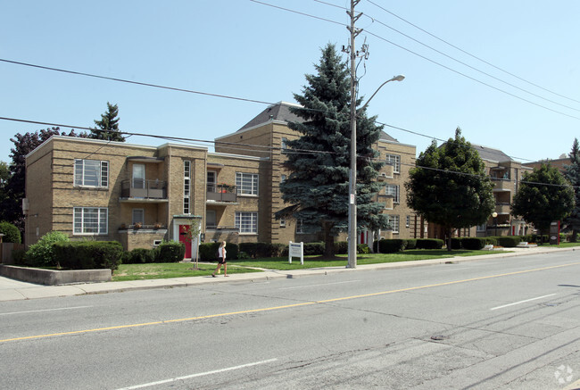 Photo du bâtiment - Garden Court Apartments