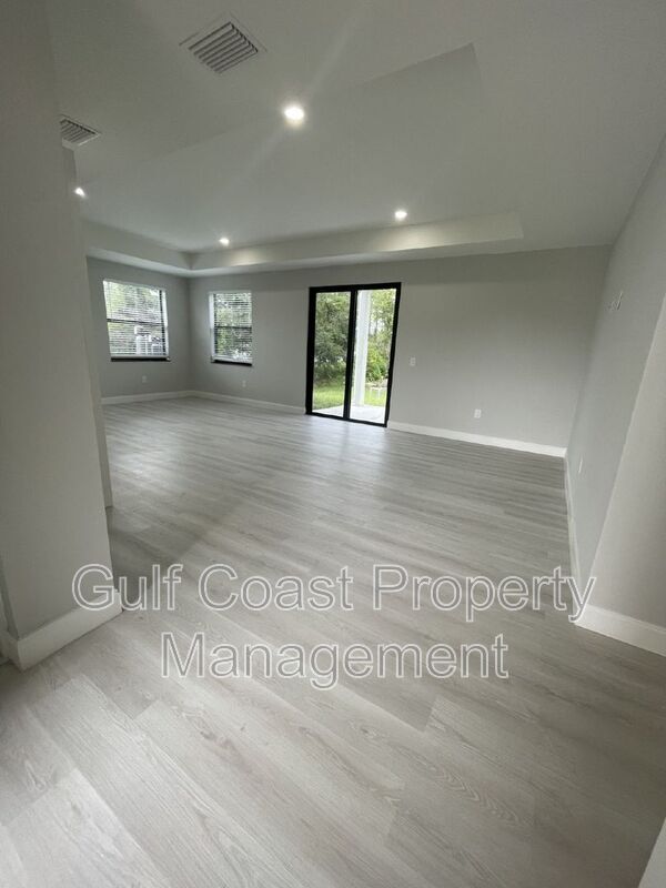 Building Photo - 662 Windermere Dr