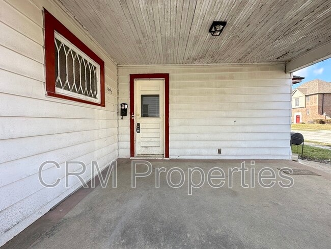 Building Photo - 709.5 W Mulberry St