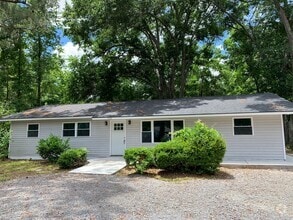 Building Photo - 1505 Staffordshire Dr