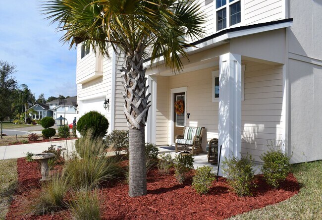 Photo - 4 bedrooms 2.5 Baths - Alta Lakes - Easy c... House