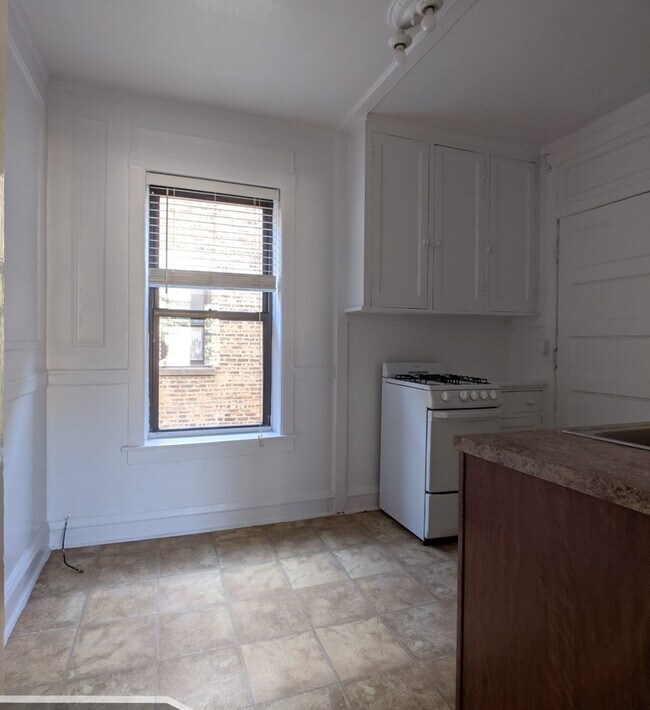 Building Photo - 2706 N Spaulding Ave