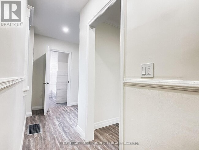 Building Photo - 1623 Keele St