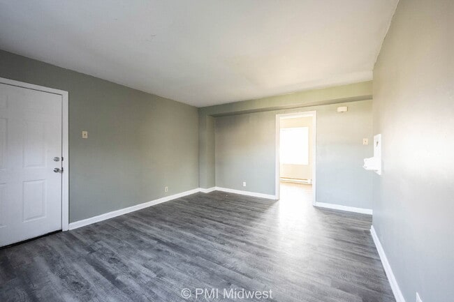 Building Photo - 3725 N Sherman Dr