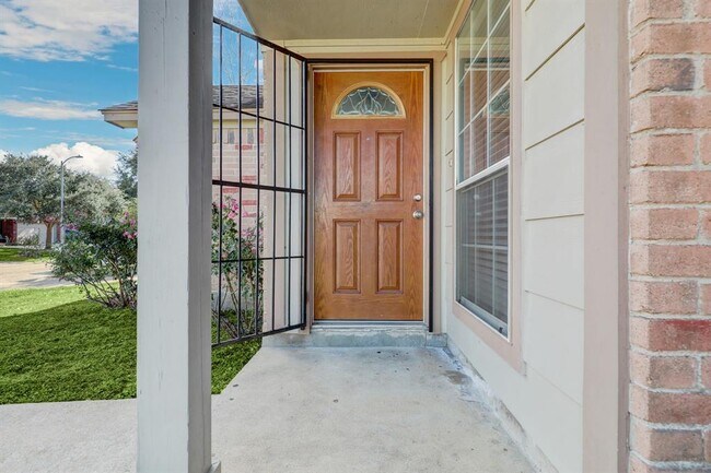 Foto del edificio - 15102 Jordan Oaks St