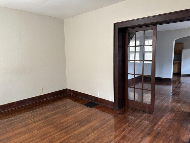 Foto del edificio - 608 W Clark St