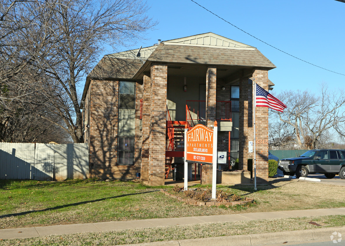 Building Photo - Fairway Apartments