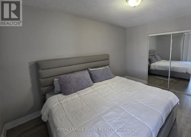 Photo du bâtiment - 147 Enderby Crescent