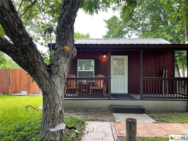 Building Photo - 2125 Gruene Rd
