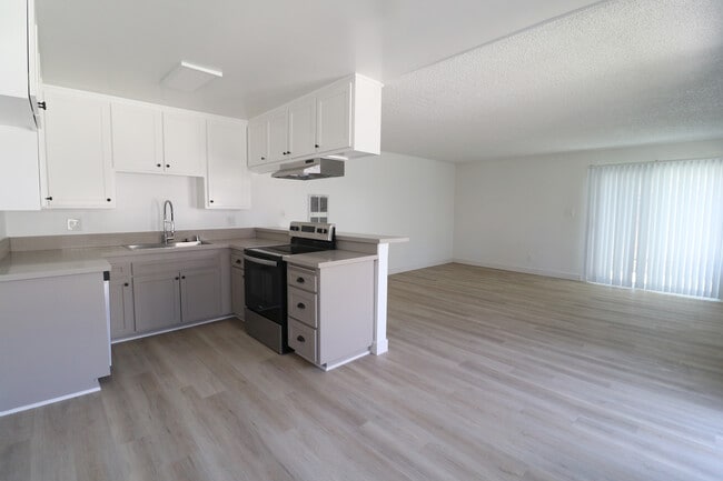 Apartamento de 1 dormitorio reformado - Anaheim Cottages