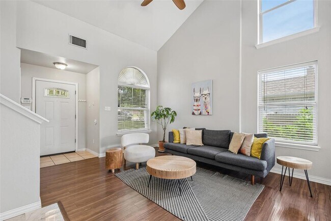 Foto del edificio - 1110 Brashear Ln