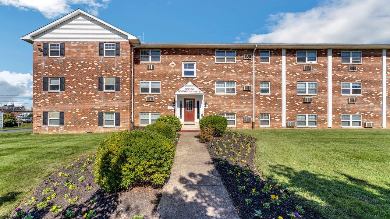 Congress Apartment Homes photo 4