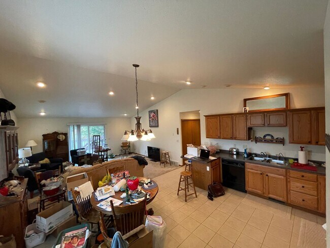 Building Photo - 149911 Wineberry Lane