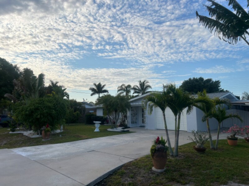 Foto principal - 1313 Mango Ave