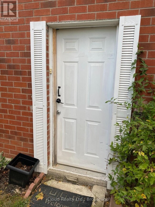 Building Photo - 6419 Longspur Rd