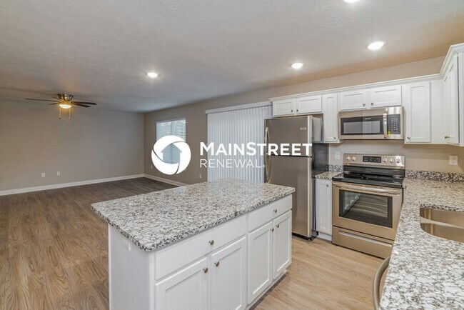 Foto del edificio - 4 Bedroom Pet-Friendly Home in Shepherdsville, KY with Main Street Renewal