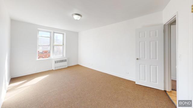 Foto del edificio - 2 bedroom in BRONX NY 10458