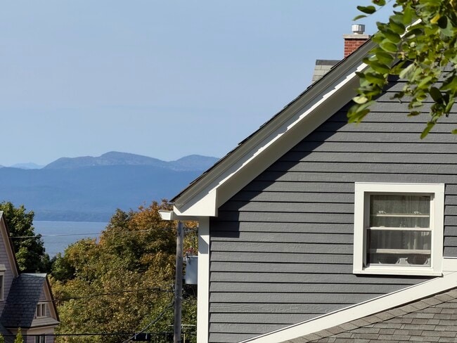 Building Photo - 250 S Union St