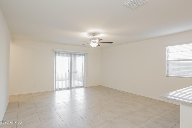 Building Photo - 9004 S 254th Dr
