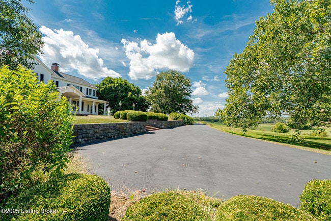 Building Photo - 3976 Shelbyville Rd